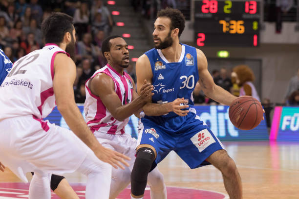 神上更加坚 神上更加坚