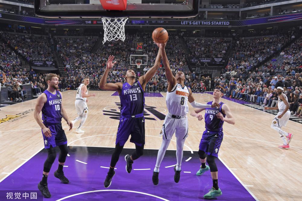 甲表现抢眼 甲表现抢眼