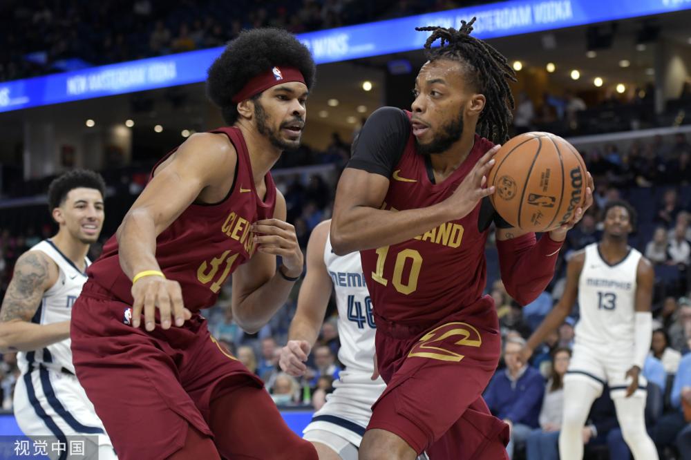 两个人分别 两个人分别